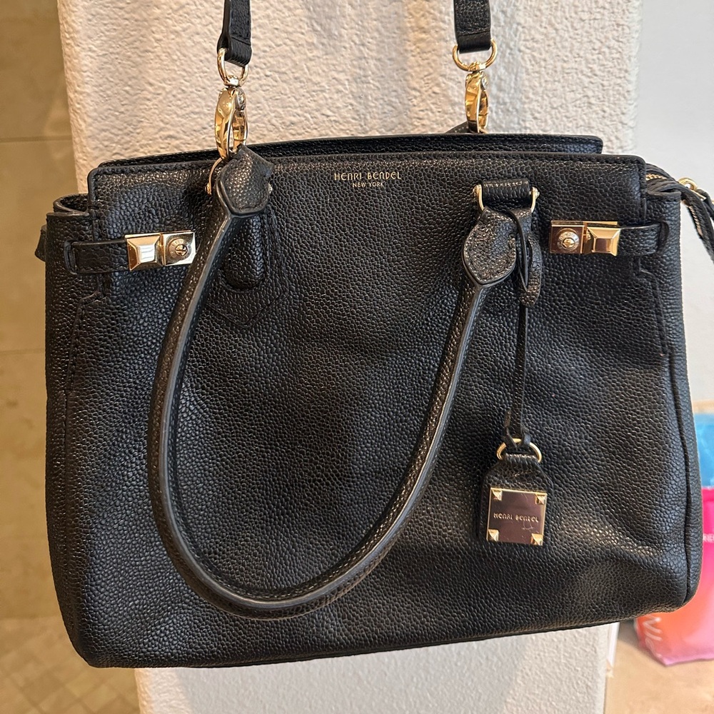 Henri Bendel Carlyle sachel
